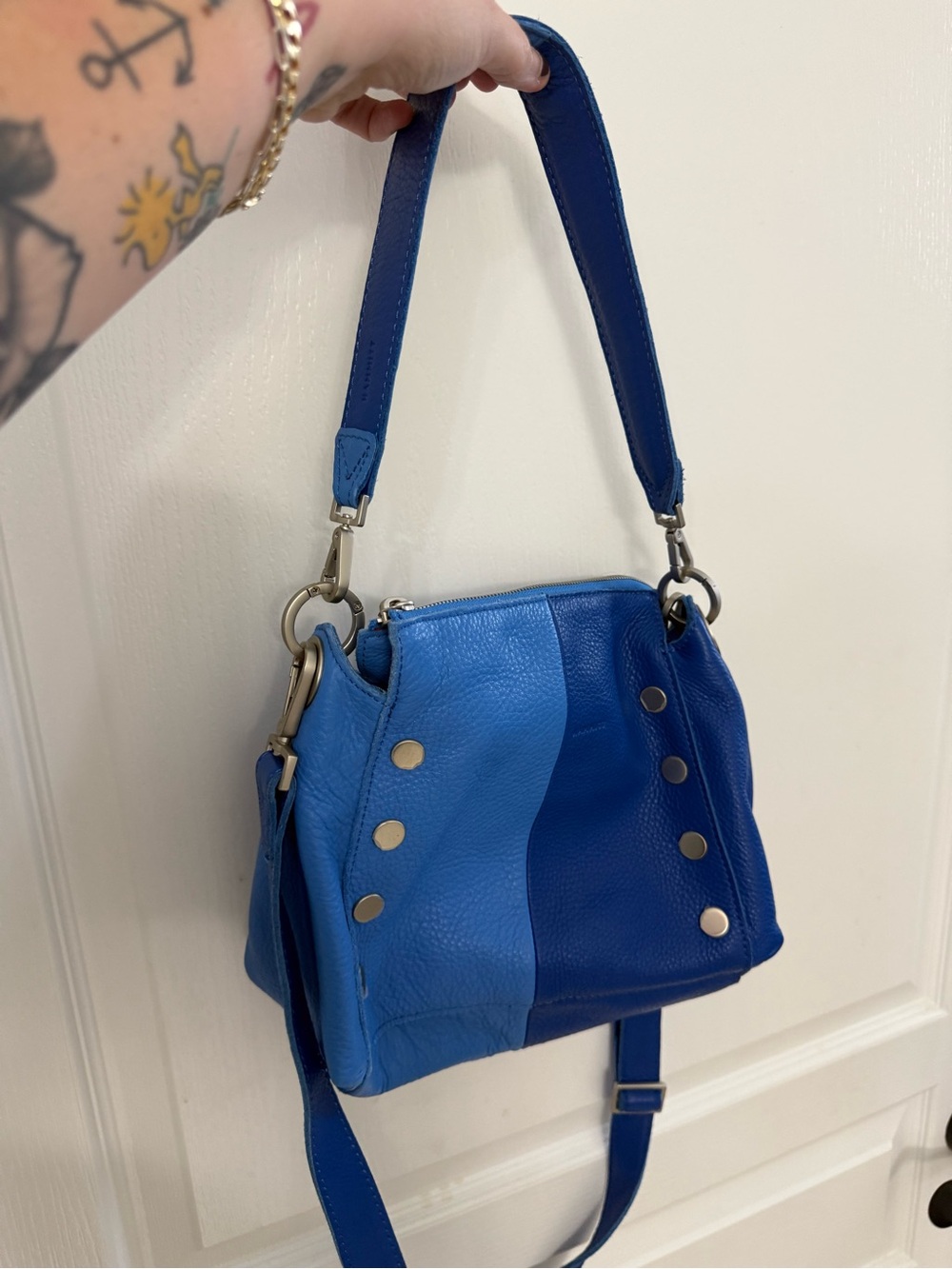 Hammitt Bryant Two-tone 2023 Season Exclusive Blue Pebbled Leather Shoulder bag